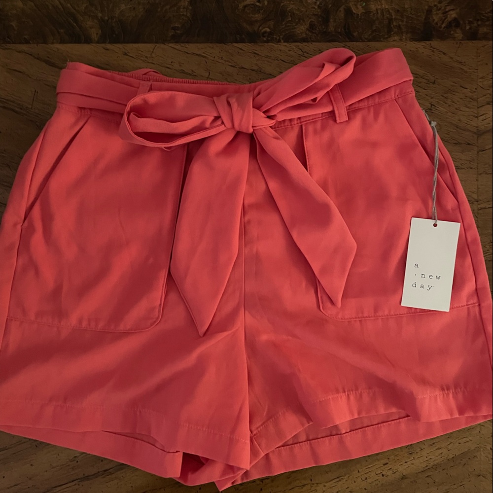 NWT A new day brand coral shorts size XS with belt